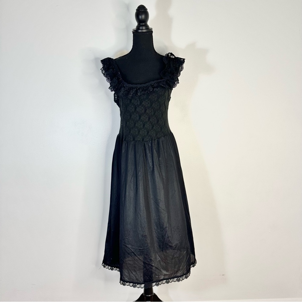 Vintage gothic black lace Stroke of Midnight nightgown